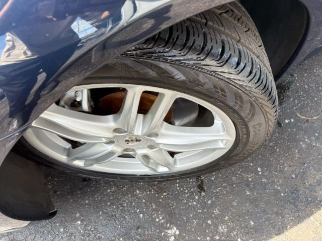 Vehicle image 19 of 52
