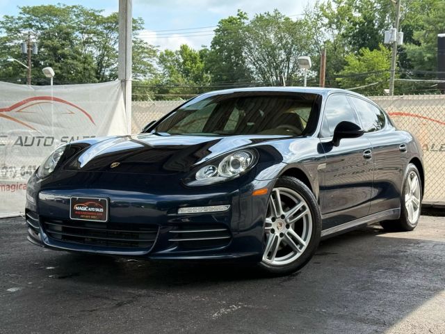 Vehicle image 3 of 52