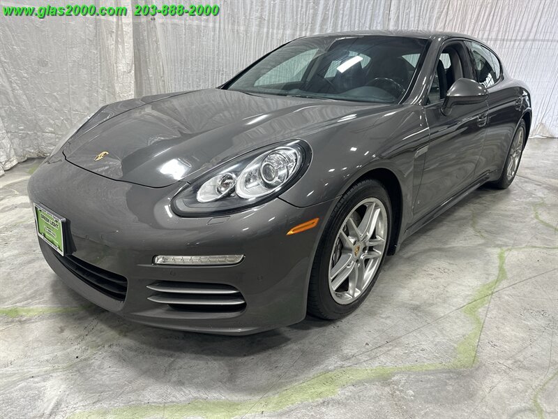 2015 Porsche Panamera Base Image 1 of 26