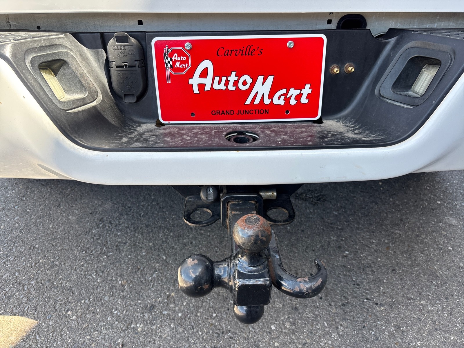 Vehicle image 33 of 37