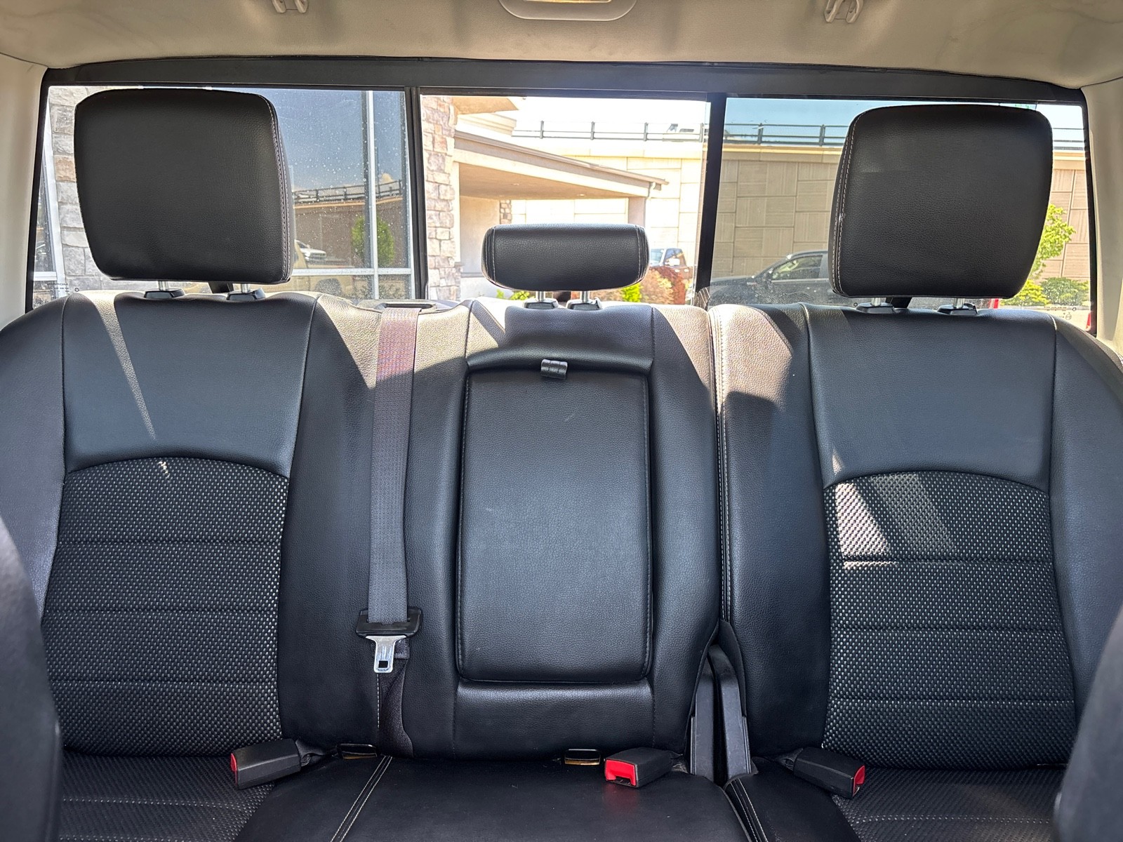 Vehicle image 22 of 37
