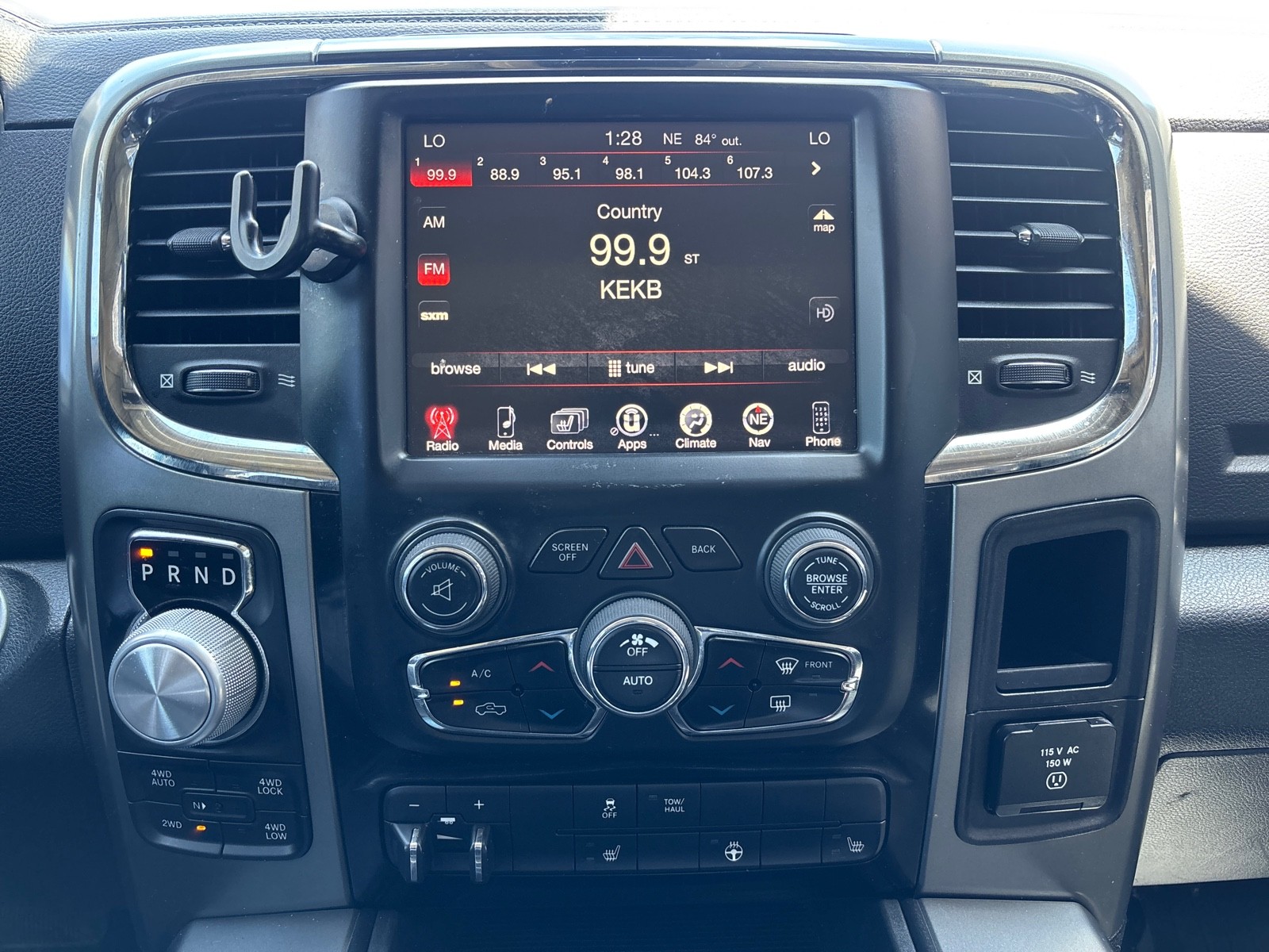 Vehicle image 17 of 37