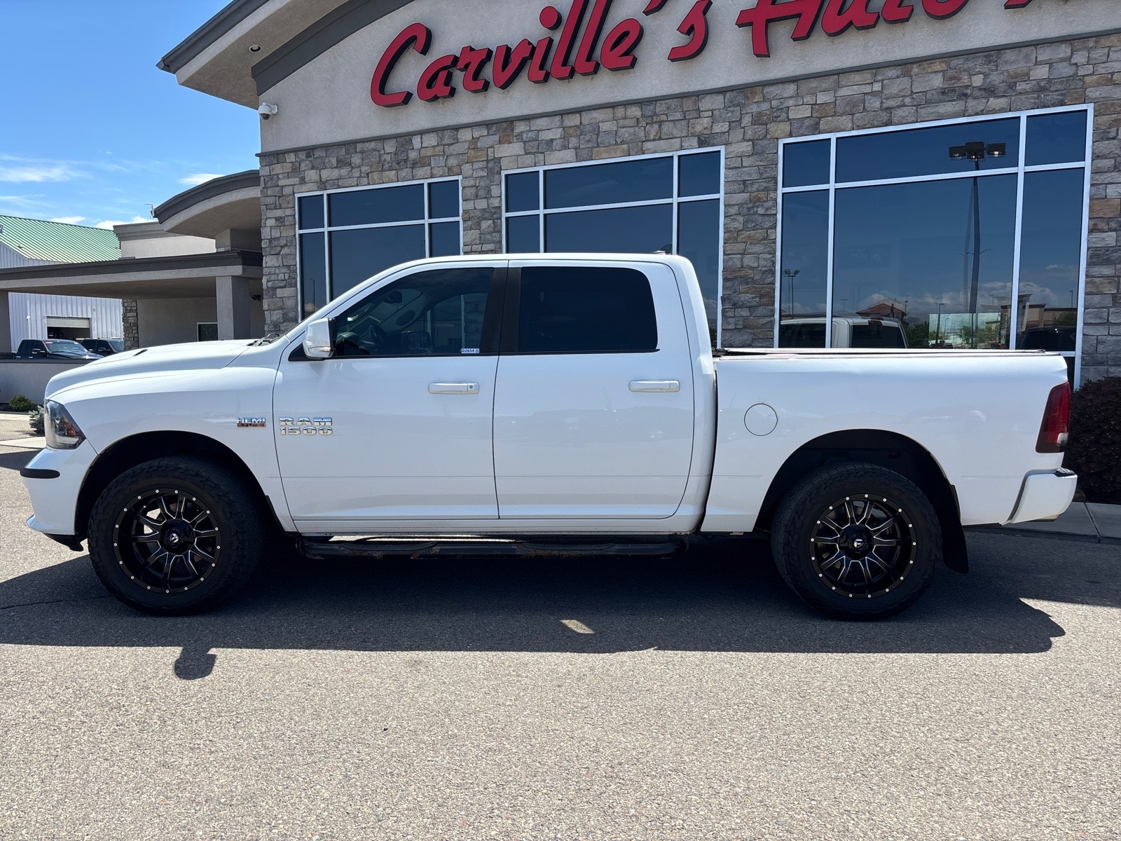 Vehicle image 8 of 37