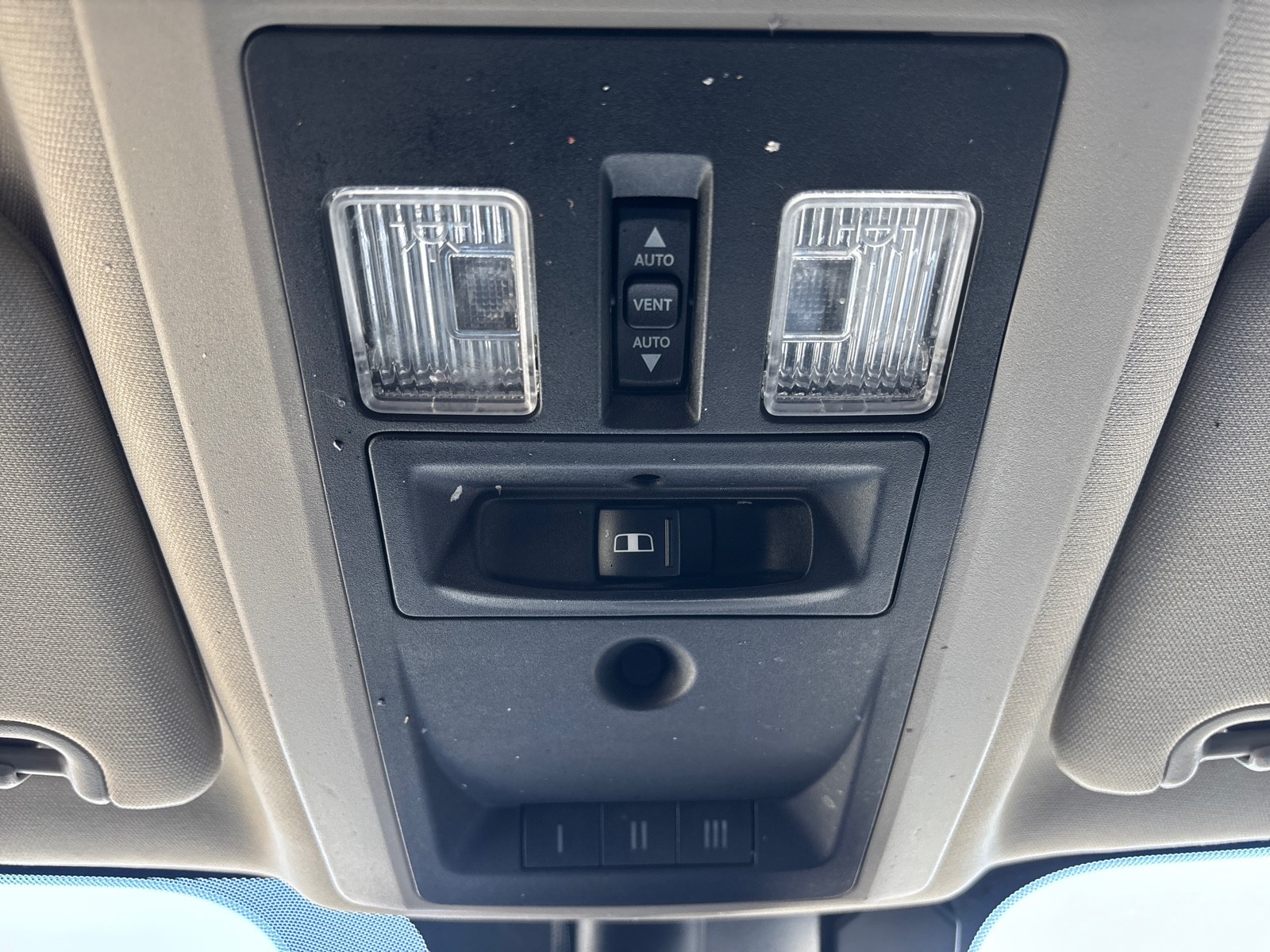 Vehicle image 21 of 37