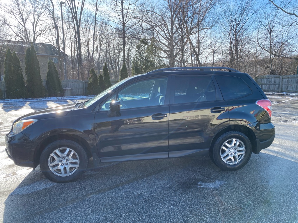 2015 Subaru Forester 2.5i Premium Image 2 of 26