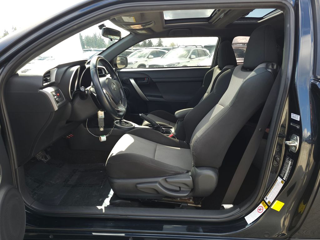 Vehicle image 16 of 27