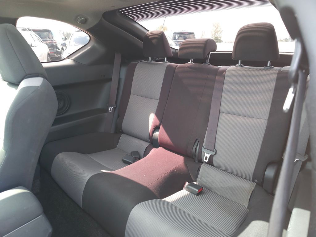 Vehicle image 19 of 27