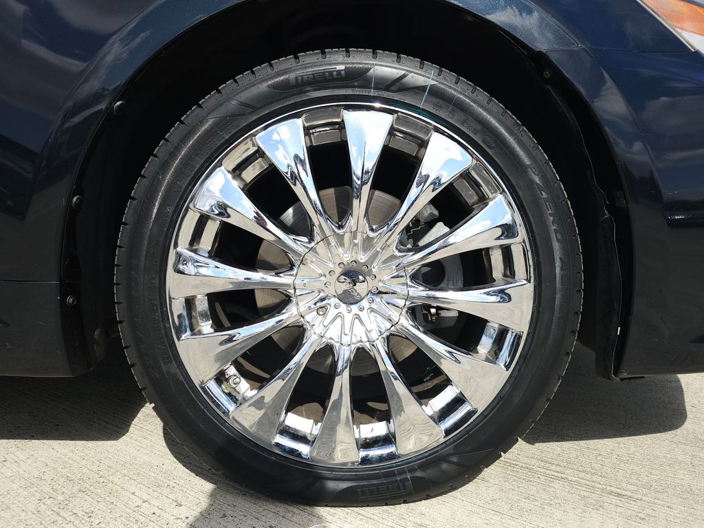 Vehicle image 9 of 27