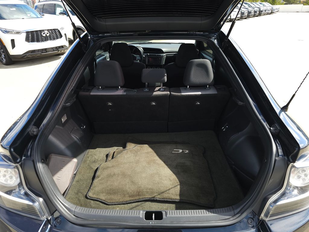 Vehicle image 14 of 27