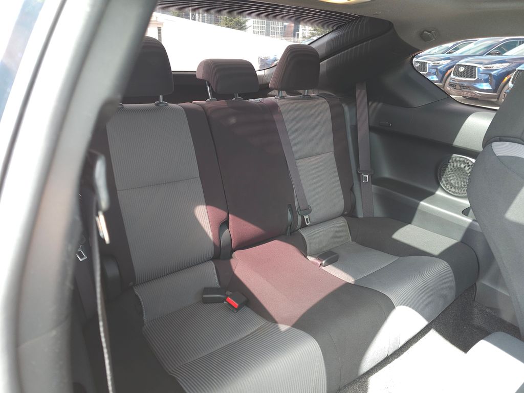 Vehicle image 12 of 27
