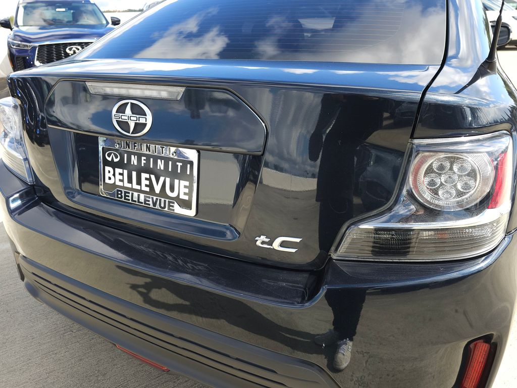 Vehicle image 13 of 27