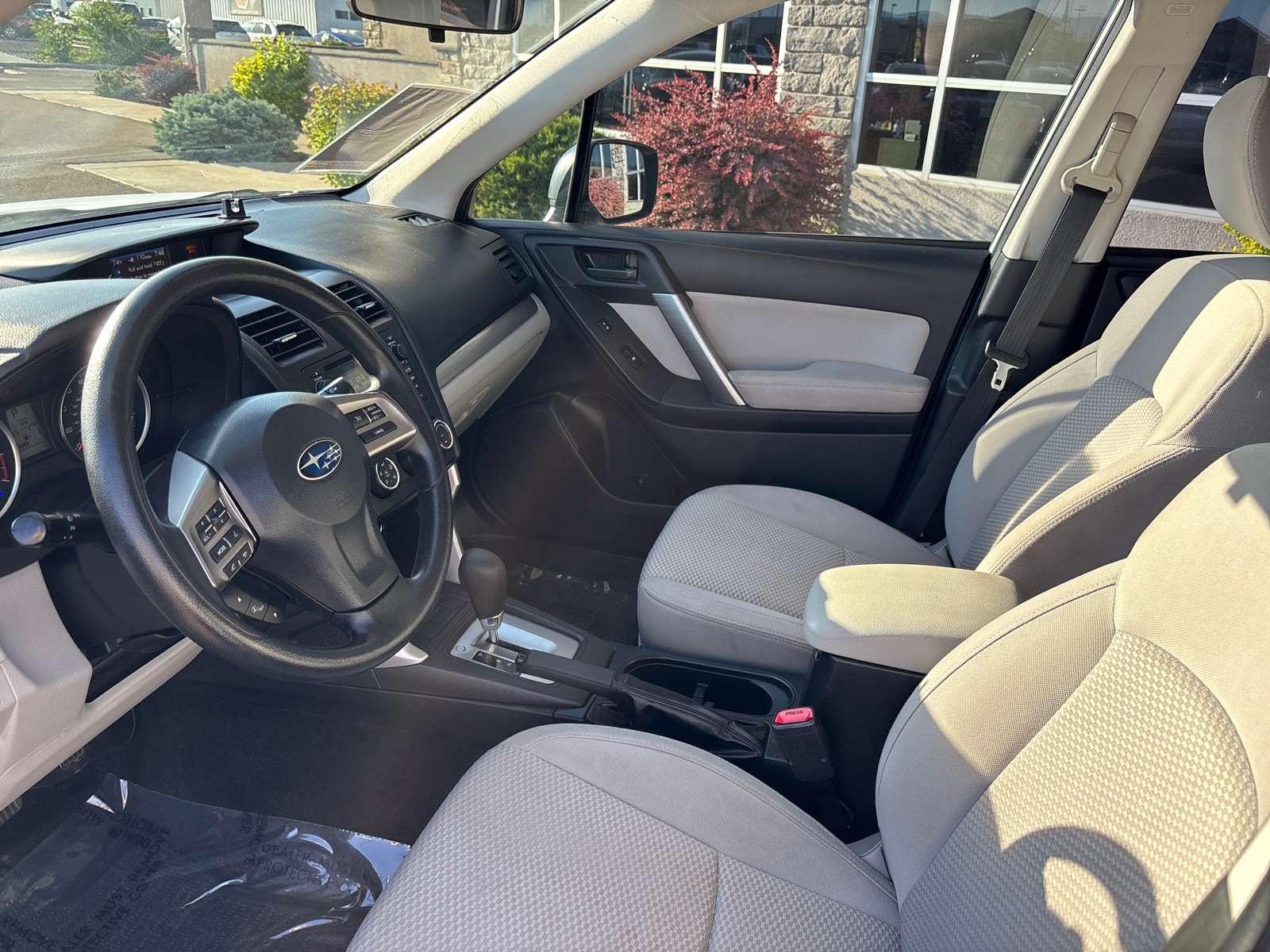 Vehicle image 19 of 30