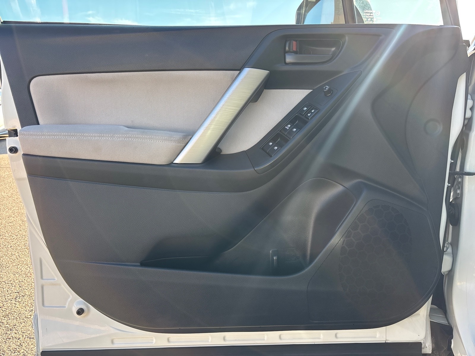 Vehicle image 9 of 30