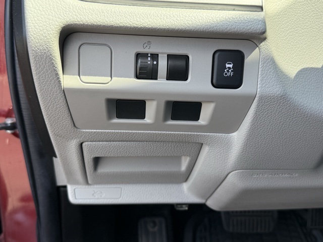 Vehicle image 23 of 31