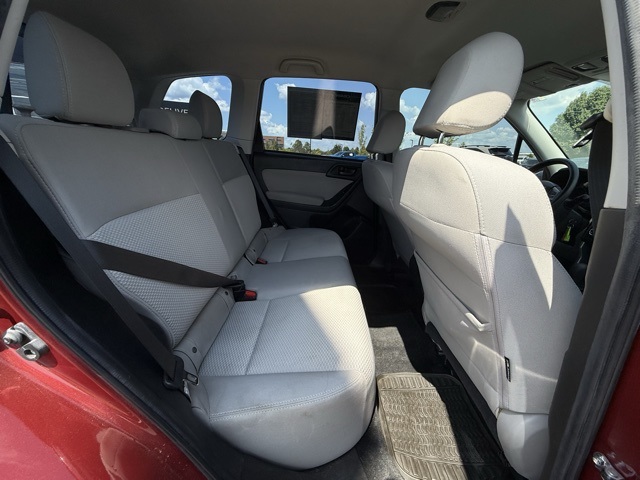 Vehicle image 12 of 31