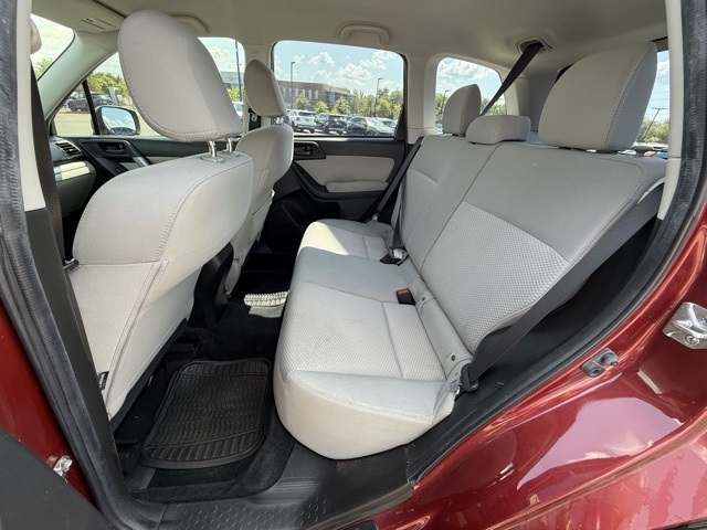Vehicle image 13 of 31