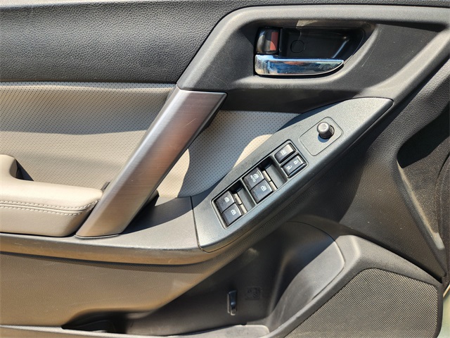 2015 Subaru Forester 2.5i Limited Image 14 of 22