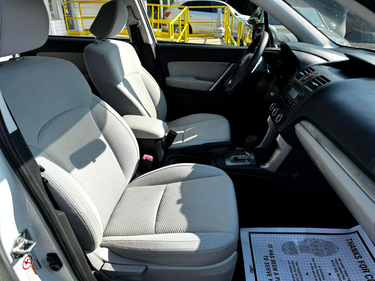 2015 Subaru Forester 2.5i Image 18 of 27
