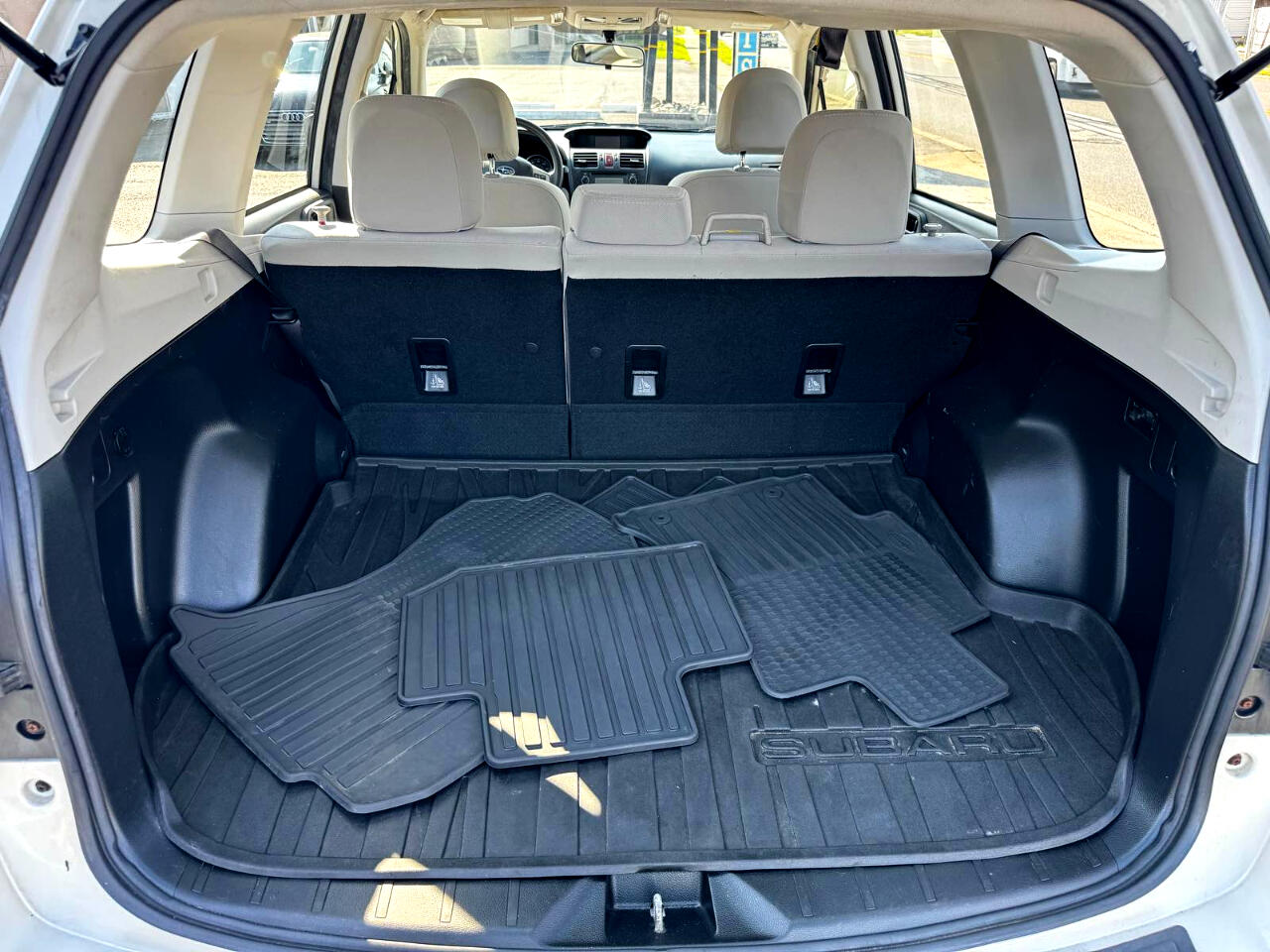 2015 Subaru Forester 2.5i Image 13 of 27
