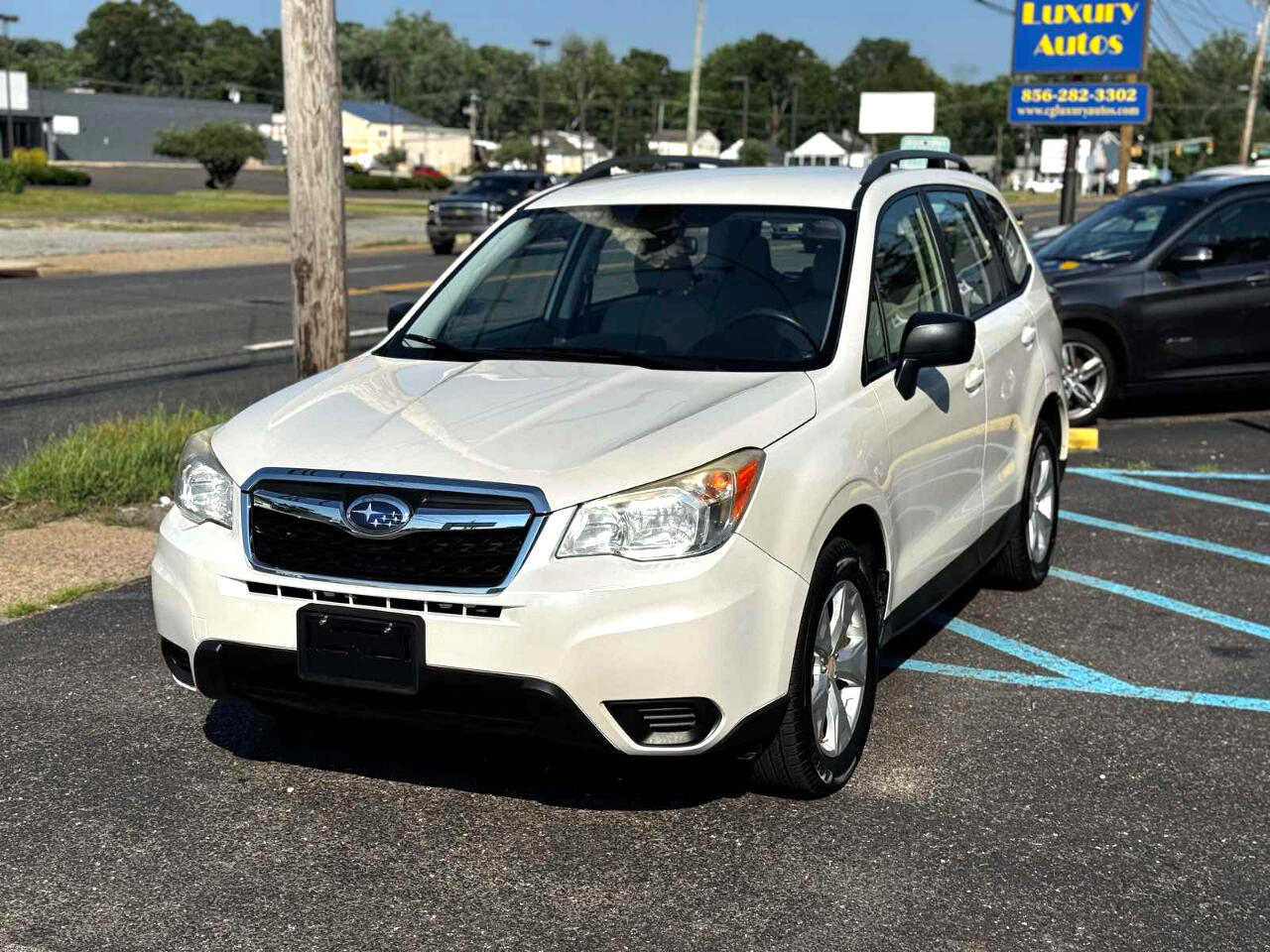 2015 Subaru Forester 2.5i Image 2 of 27