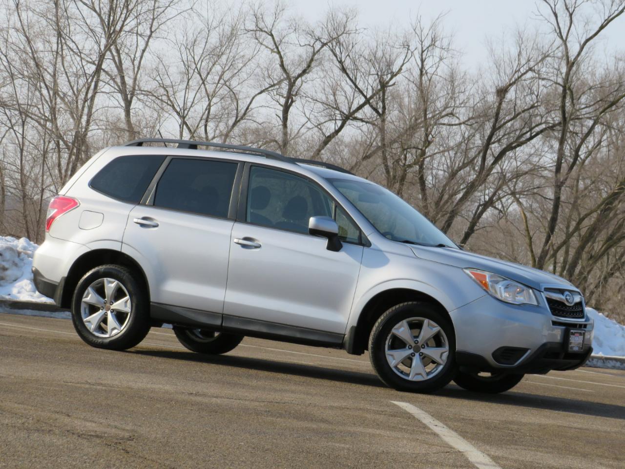 2015 Subaru Forester 2.5i Premium Image 3 of 28