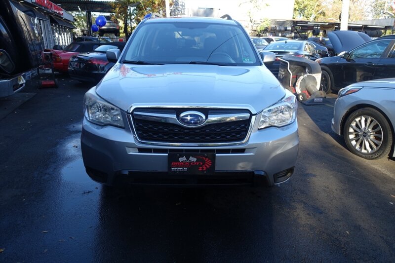 2015 Subaru Forester 2.5i Premium Image 2 of 25