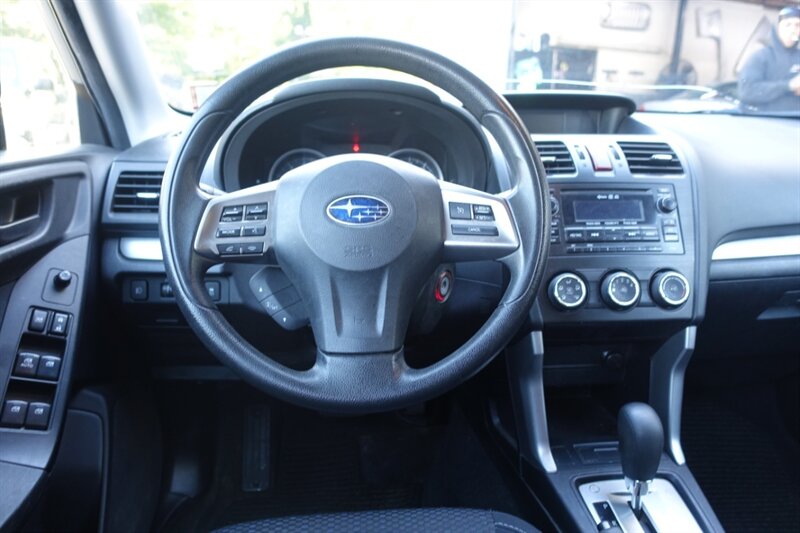 2015 Subaru Forester 2.5i Premium Image 13 of 25