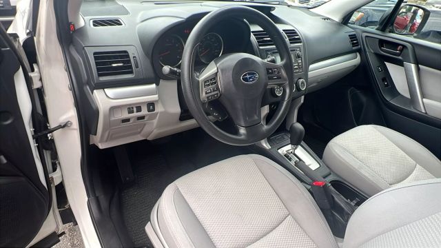 Vehicle image 17 of 34