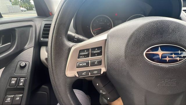 Vehicle image 31 of 34