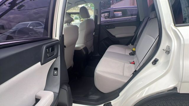 Vehicle image 16 of 34