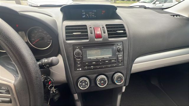Vehicle image 22 of 34