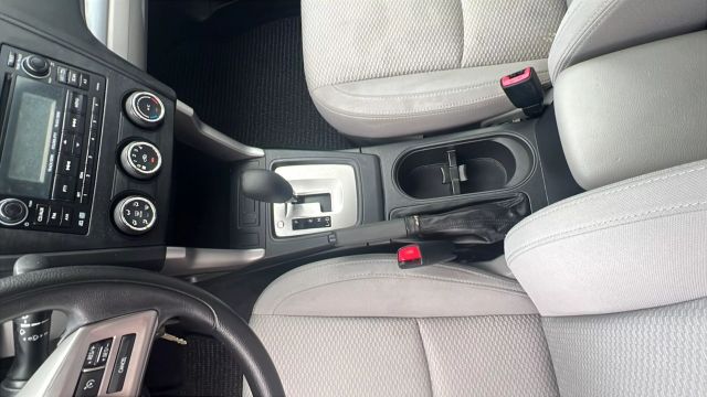 Vehicle image 24 of 34