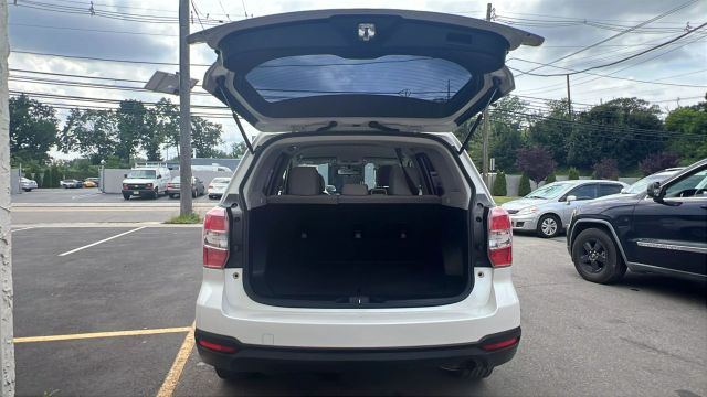 Vehicle image 12 of 34
