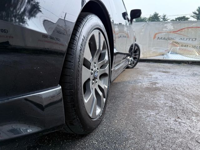 Vehicle image 18 of 48