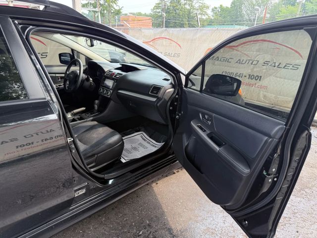 Vehicle image 33 of 48