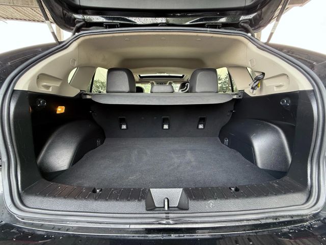 Vehicle image 22 of 48