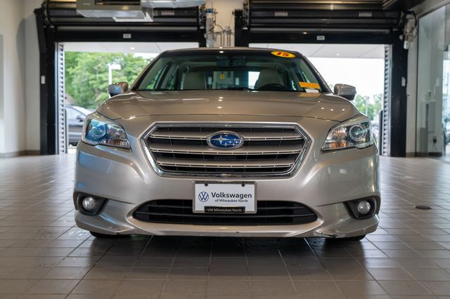 2015 Subaru Legacy 2.5i Limited Image 2 of 31