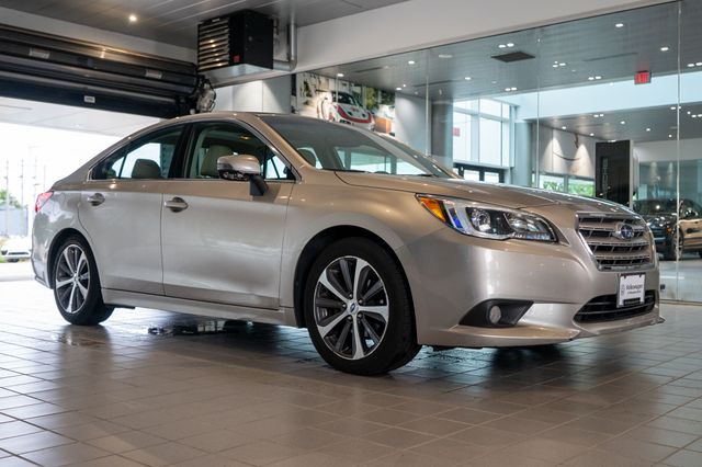 2015 Subaru Legacy 2.5i Limited Image 3 of 31