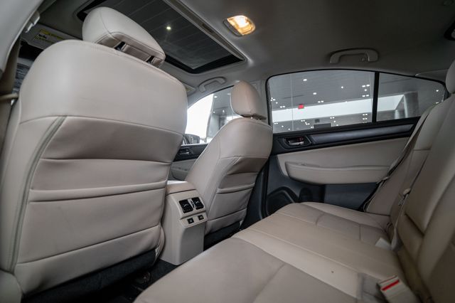 2015 Subaru Legacy 2.5i Limited Image 12 of 31