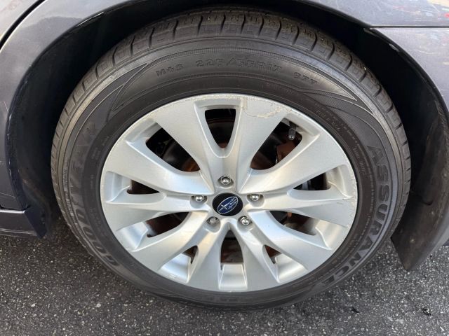 2015 Subaru Legacy 2.5i Premium Image 17 of 49