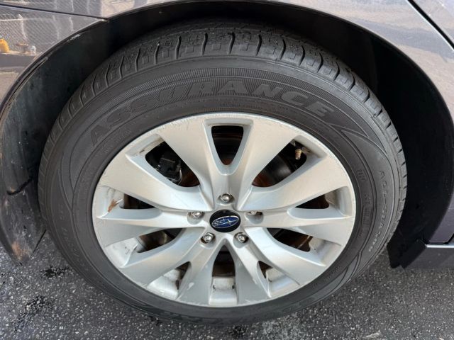 2015 Subaru Legacy 2.5i Premium Image 12 of 49