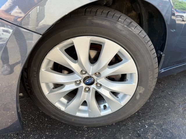 2015 Subaru Legacy 2.5i Premium Image 13 of 49