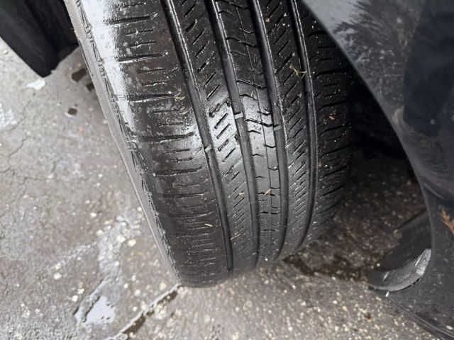 Vehicle image 20 of 47