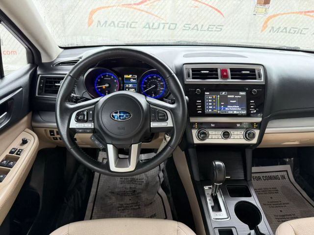 Vehicle image 33 of 47