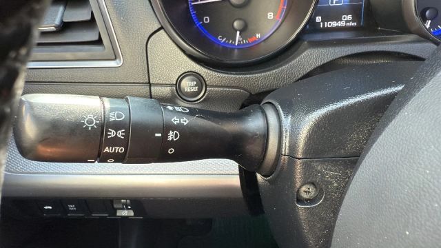 2015 Subaru Legacy 2.5i Premium Image 17 of 30
