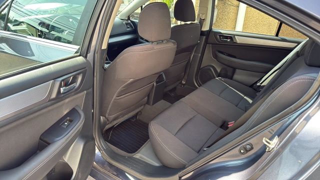 2015 Subaru Legacy 2.5i Premium Image 12 of 30