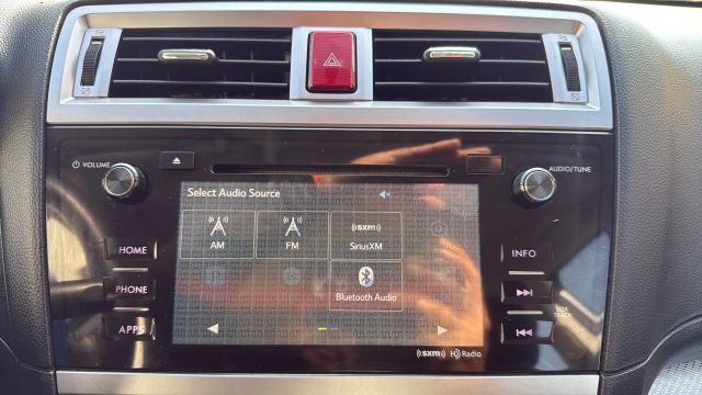 2015 Subaru Legacy 2.5i Premium Image 18 of 30