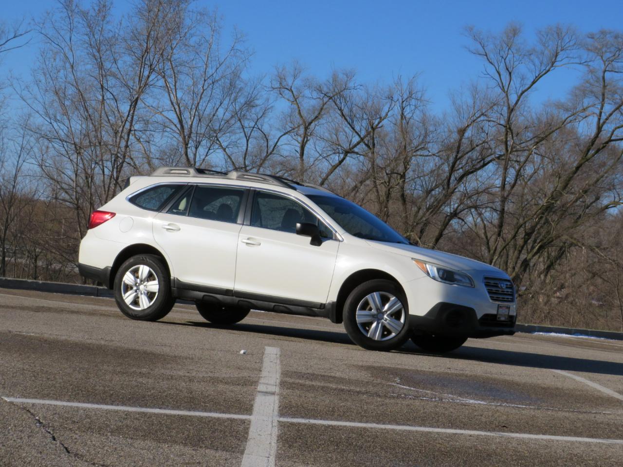 2015 Subaru Outback 2.5i Image 3 of 25