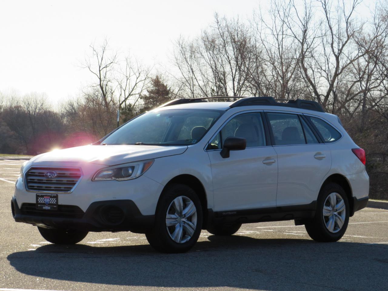 2015 Subaru Outback 2.5i Image 1 of 25