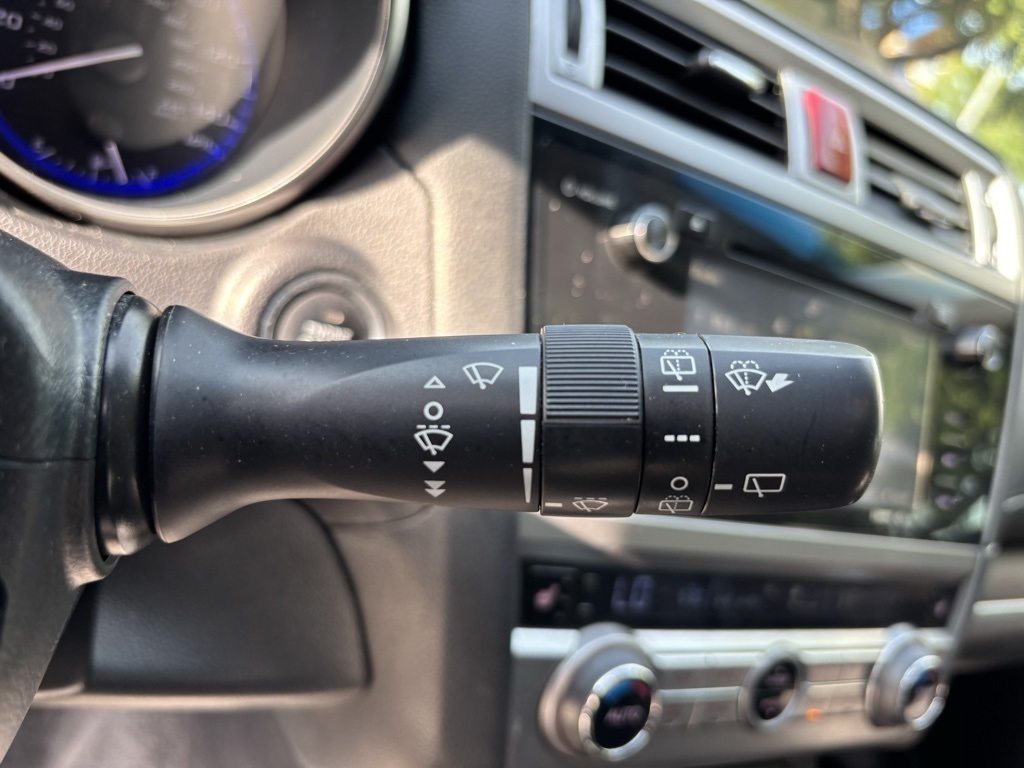 Vehicle image 21 of 45